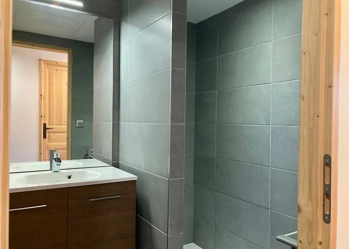 Lumineux 3 Pieces, 6 Pers, 250m Des Pistes, Animaux Admis - Fr-1-811-4